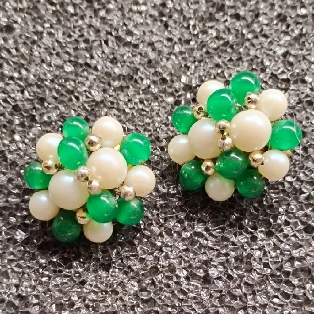 Vintage Clip-On Earrings Set in Green and Brown‎